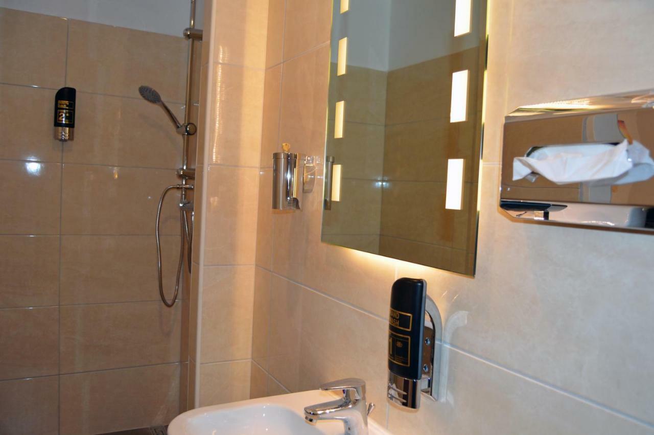 Ambiente Hotel Soltau Buitenkant foto